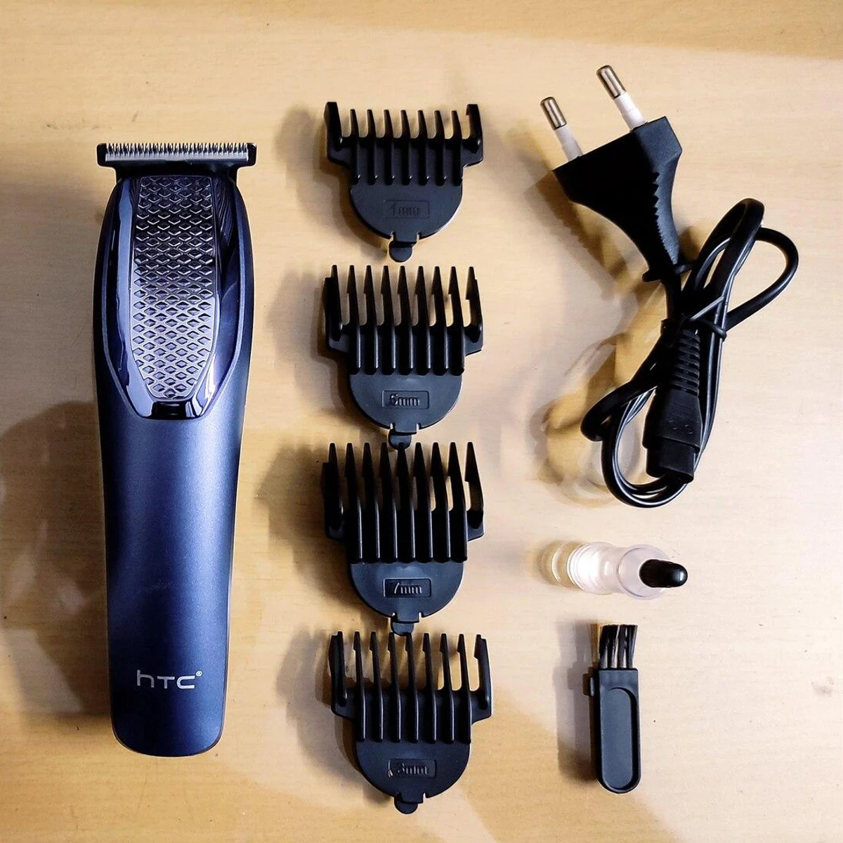 HTC AT-1210 RECHARGEABLE HAIR TRIMMER